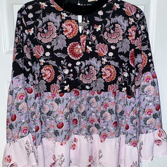 LOFT Tops - LOFT Floral Tiered Long Sleeve Blouse in Black, Lavender, Pink
